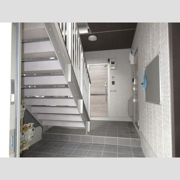 アンジュール小豆沢 ロビー