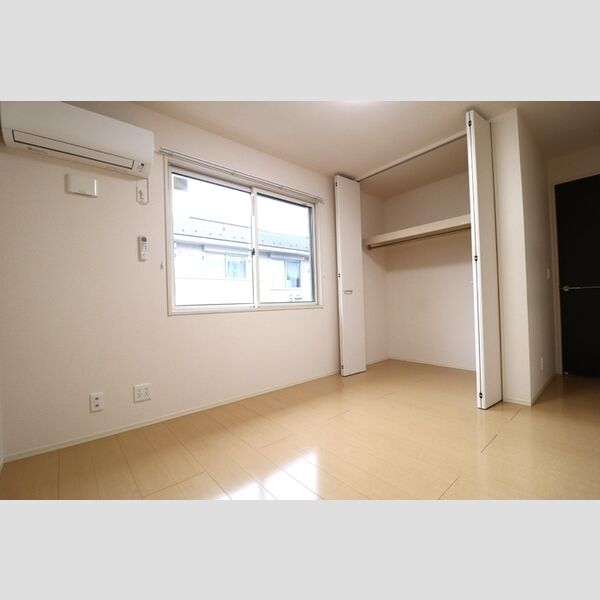 シャリテレーヴ　B201号室 洋室