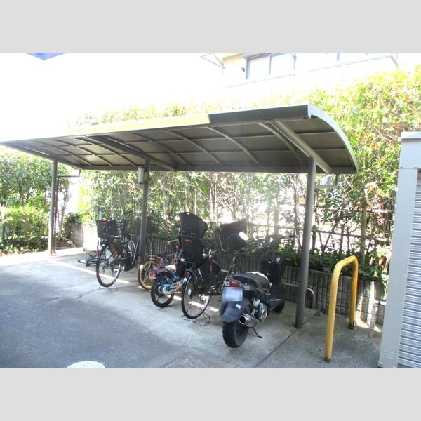 ロジュマン ミヤカイドウAB 駐輪場