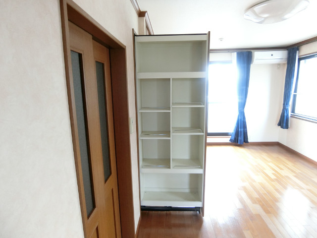 元郷一丁目貸家 3階収納