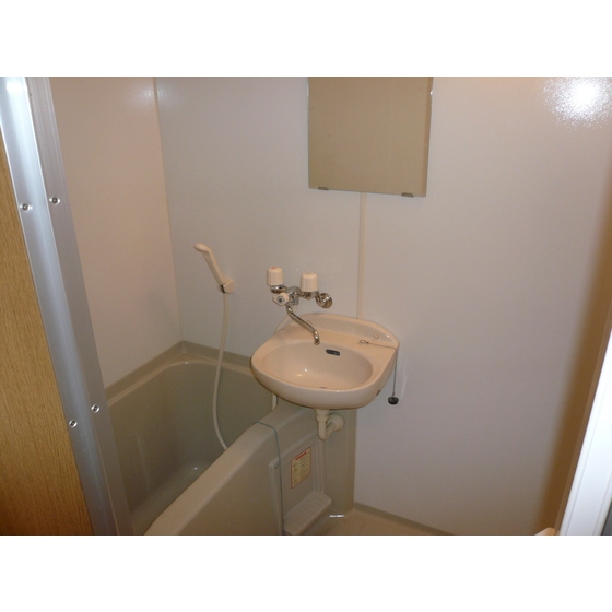 ベルフォルト104号室 内観