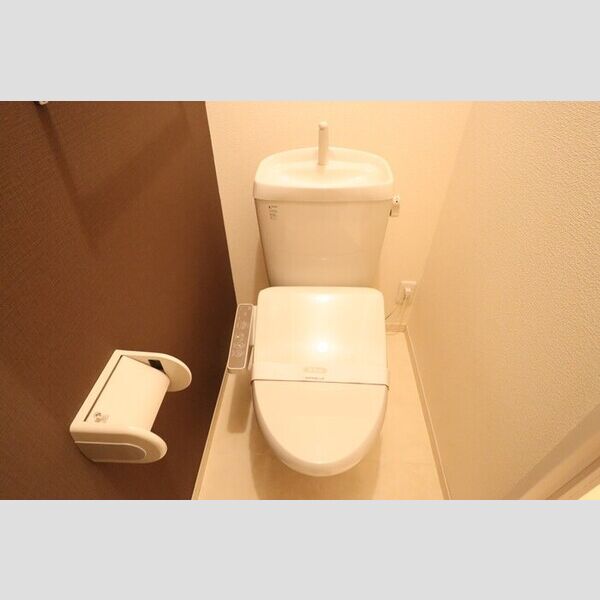 カトルセゾン　B 温水洗浄暖房便座