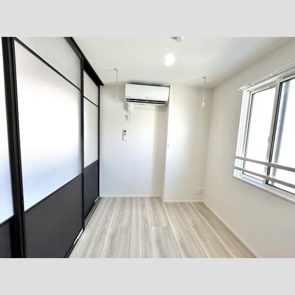 East Side Residence 2210号室 洋室