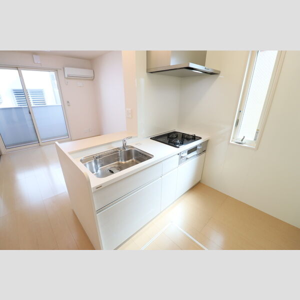 メゾン ド ミュゲ 3口コンログリル付システムキッチンでお料理らくらく♪