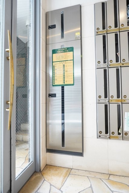 プラトー神宮前1階 宅配BOX