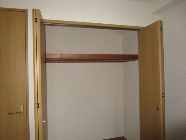 ケイフラット根岸3階 収納