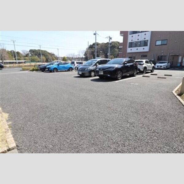 アローフィールド　B103号室 駐車場