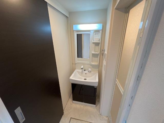 サンセット　ヒルズ（Sunset Hills） 洗髪洗面化粧台