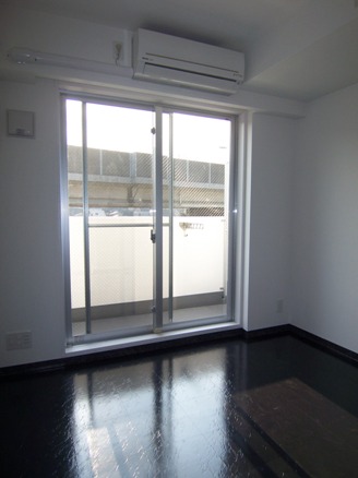 グラントゥルース東十条603号室 リビング