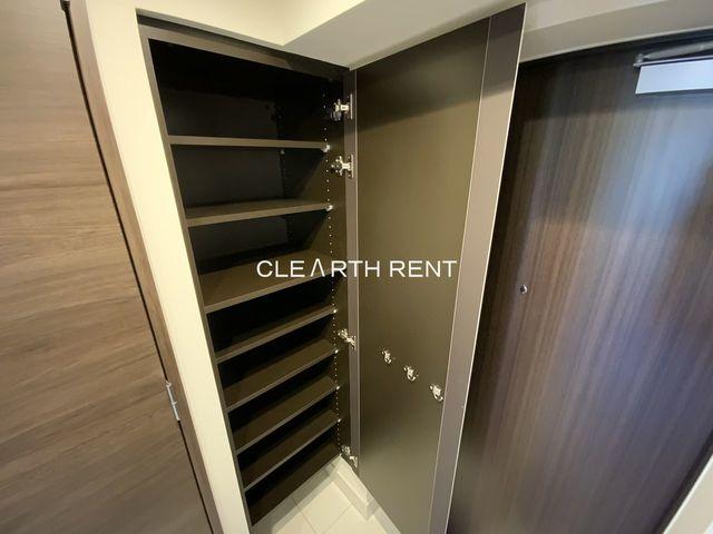 コンシェリア田町9階 大容量のシューズクローゼット