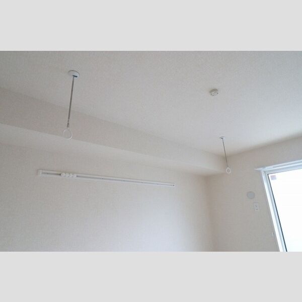 ソレイユ202号室 室内物干し