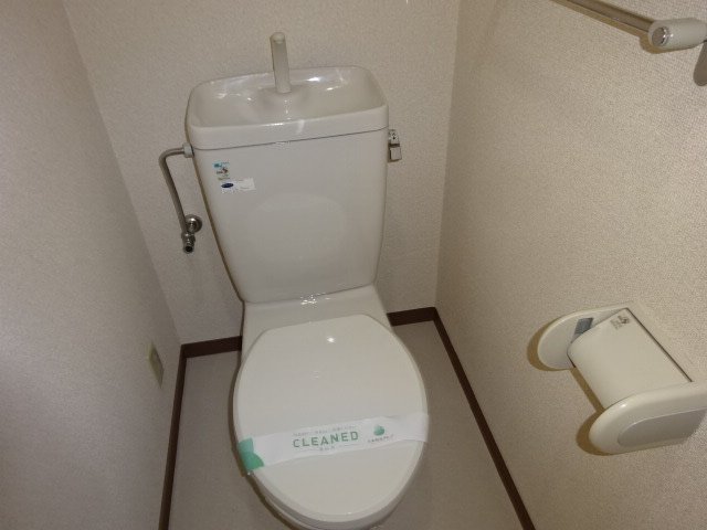 日神パレステージ三軒茶屋Ⅱ6階 トイレ