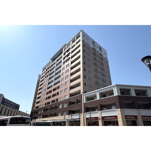 クレッセント国立ディアナプレイスの外観画像