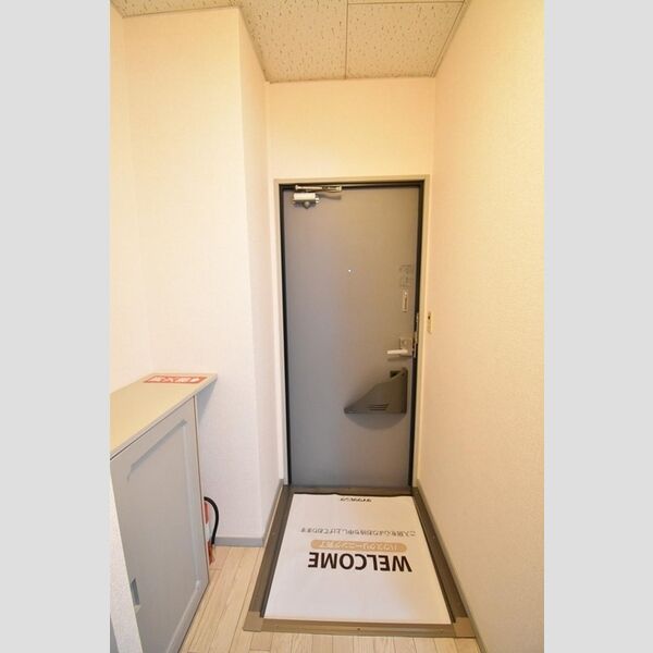 サニーコートハタⅡ 玄関