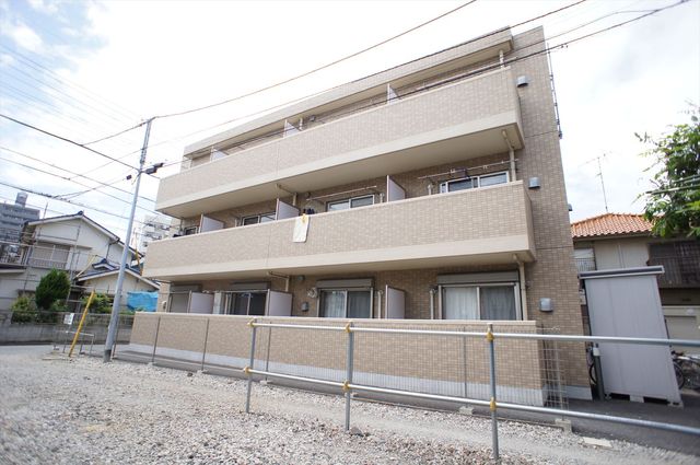 ルミエール・エタンセル0204号室 現地待合せ案内できます。日当りいいですよ。