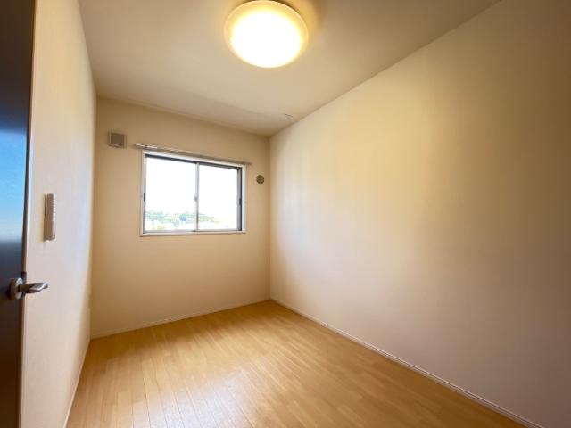 パピヨン・シャルム 洋室