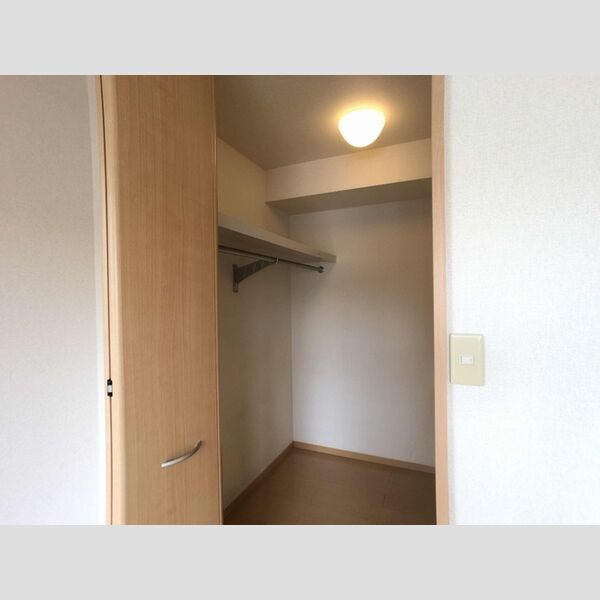 コンフォート湘南　B201号室 収納