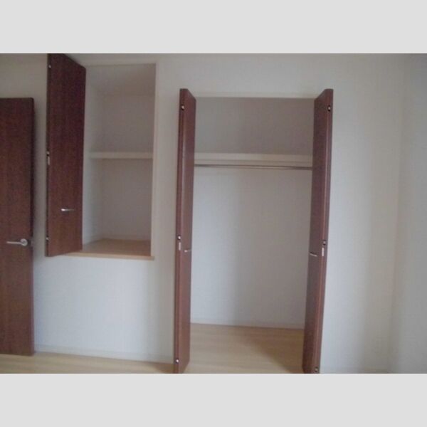 Mario　K 洋室7.29帖 階段上物入・クローゼット