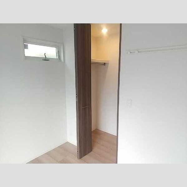 エリオント町田中町 洋室1収納