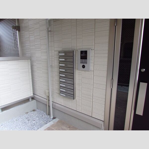 トップXI202号室 エントランス