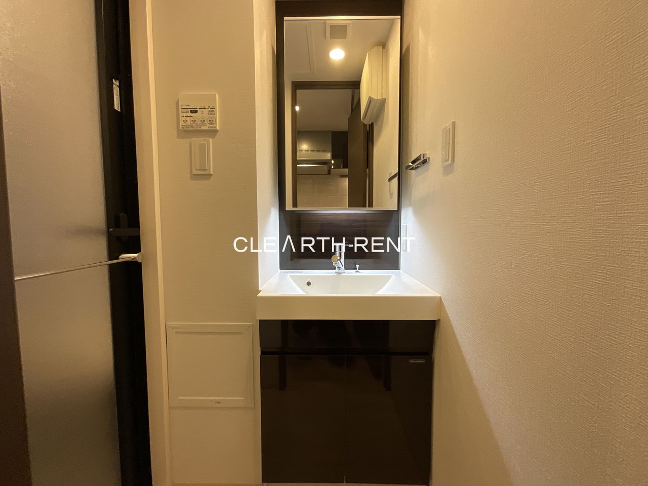 コンシェリア新橋 ＭＡＳＴＥＲ’Ｓ ＶＩＬＬＡ 同タイプ別住戸写真となります。現況と異なる場合がございます。