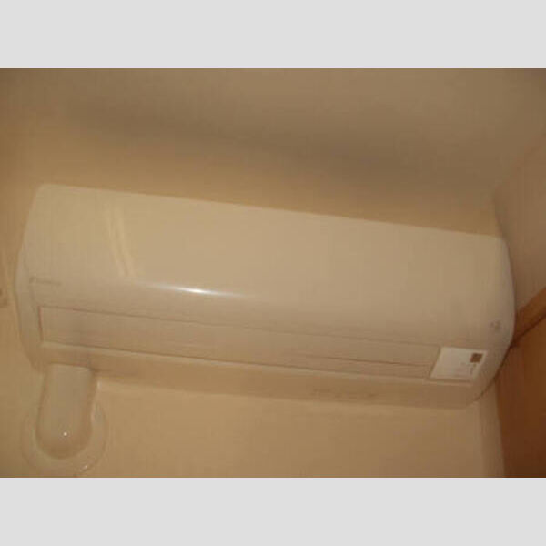 ザ・レグルス102号室 エアコン