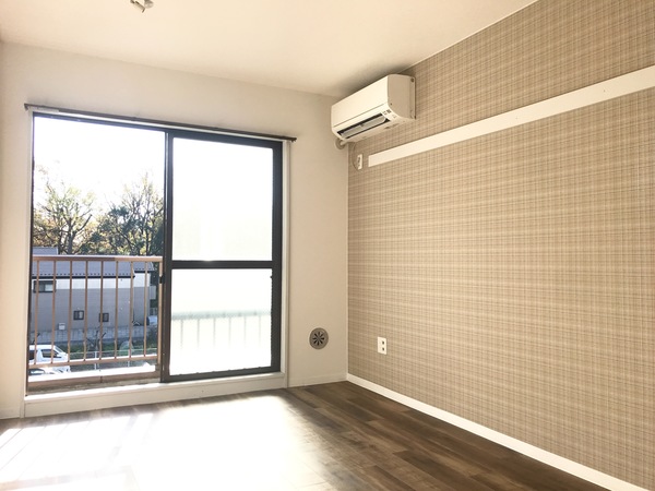 ヴィラ・パンテオン リビング