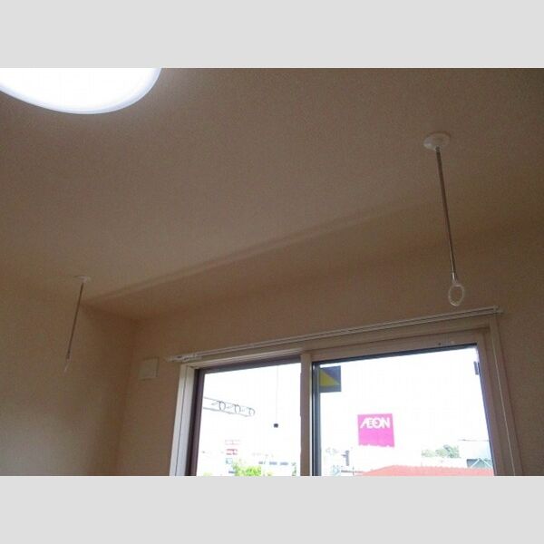 ボナヴィータ302号室 室内物干し