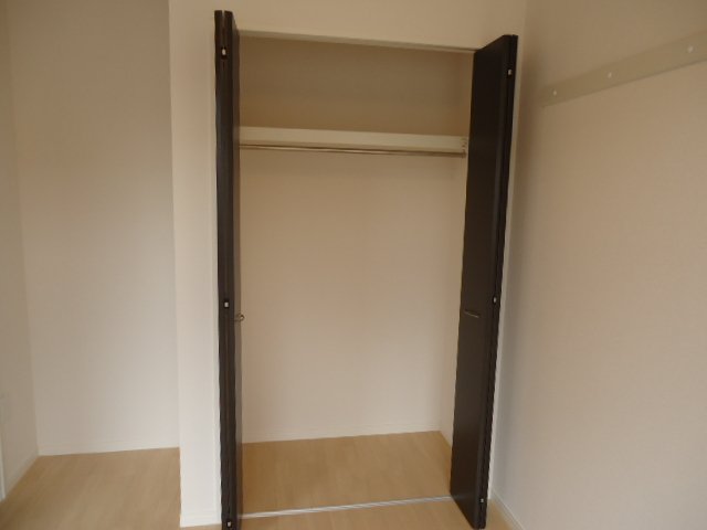 Ｍｉｌｄ　Ｓｐｒｉｎｇｓ（マイルドスプリングス） クローゼット（イメージ）