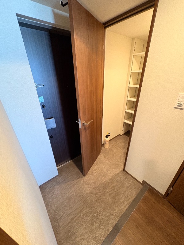 パピルス三ノ輪レジデンス13階 玄関
