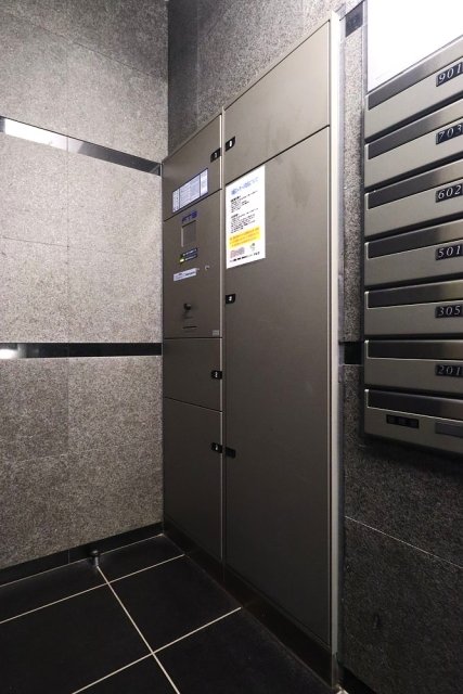 ブレシア日本橋蛎殻町3階 宅配BOX