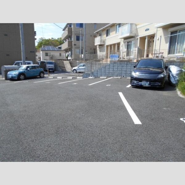 パステロ 駐車場
