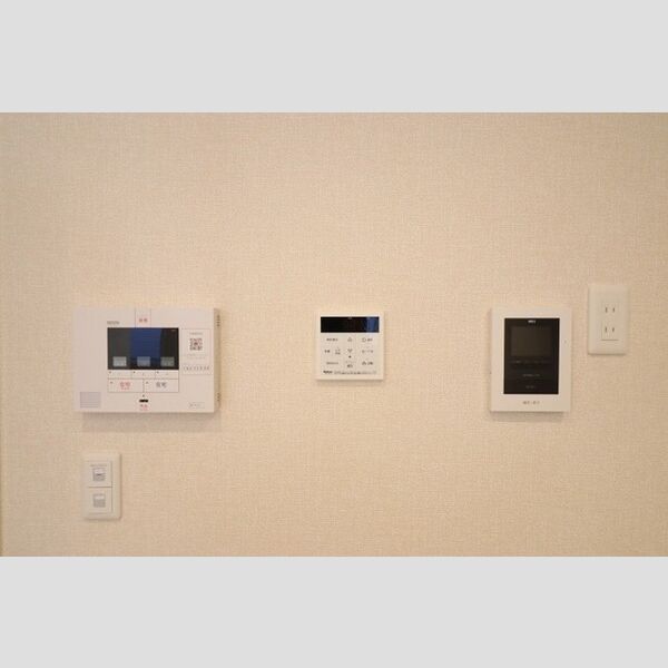 ル・グランⅢ202号室 セコムのセキュリティシステム&モニター付きインターホン