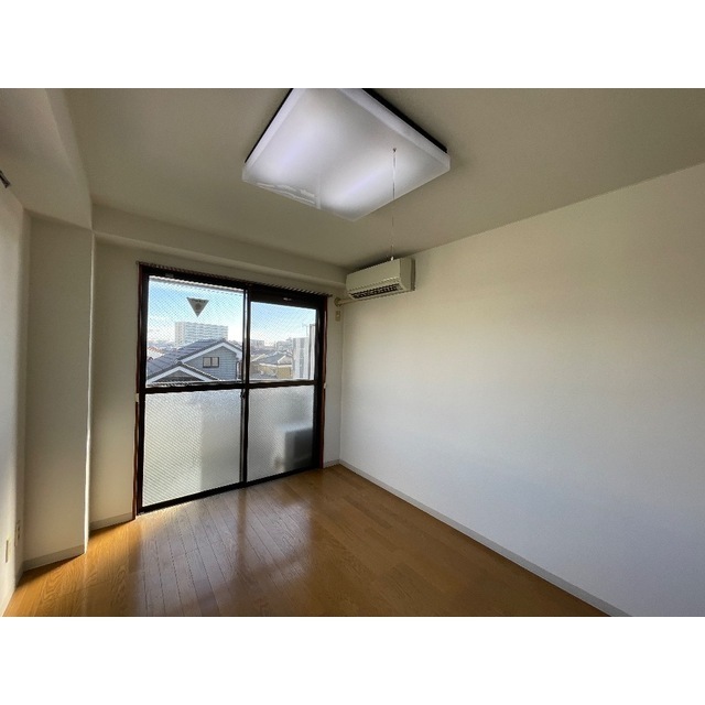 第3関根ビル305号室 リビング