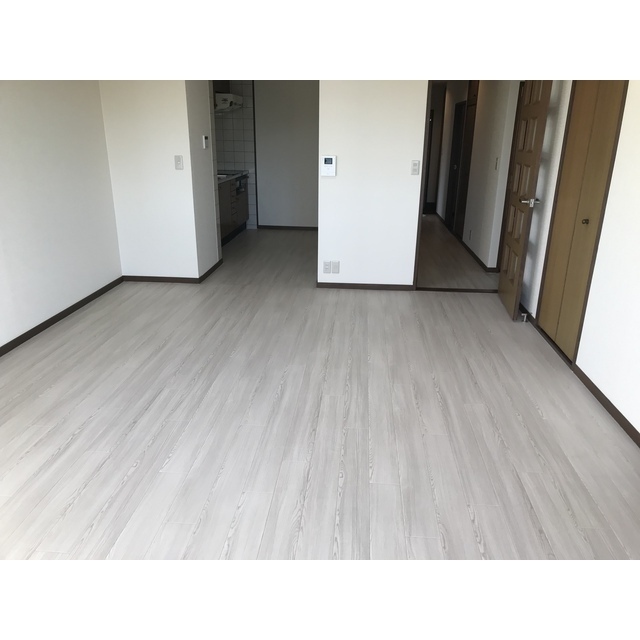 モンメール大磯207号室 リビング