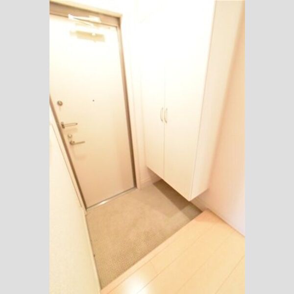 K・fines　B棟102号室 玄関