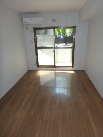 ハセベ椿森コーポ108号室 リビング