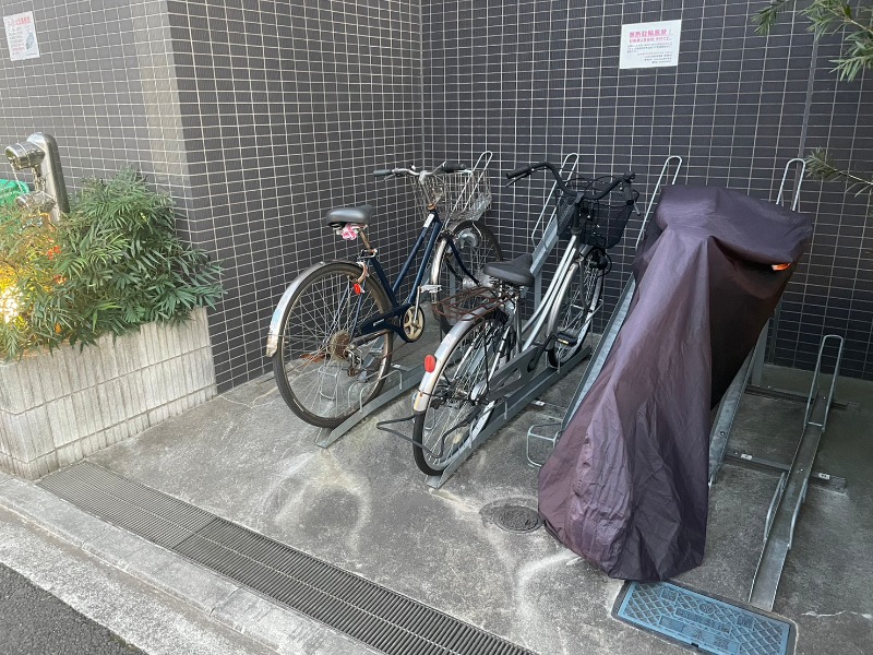 LUMEED横浜阪東橋9階 駐輪スペース