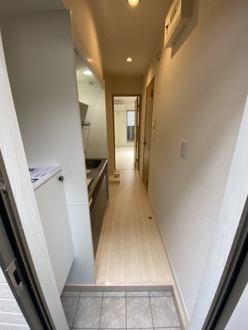 メゾンソレイユ希望ケ丘201号室 玄関