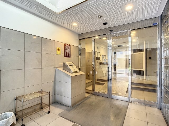 東建シティハイツ上野4階 エントランス