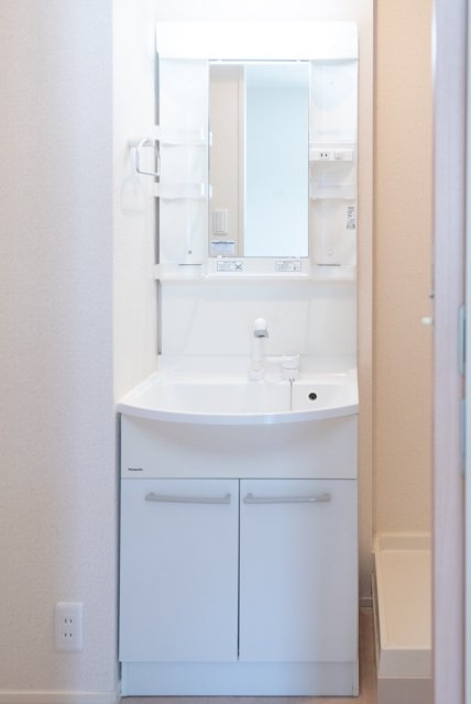 メゾン・ド・ソレイユ千住北1階 洗面