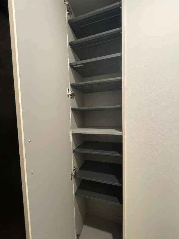 CREALpremier目黒3階 下足入れ