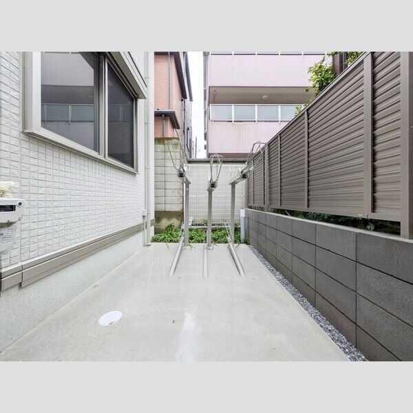 セレスティア柴又Ⅴ 駐輪場