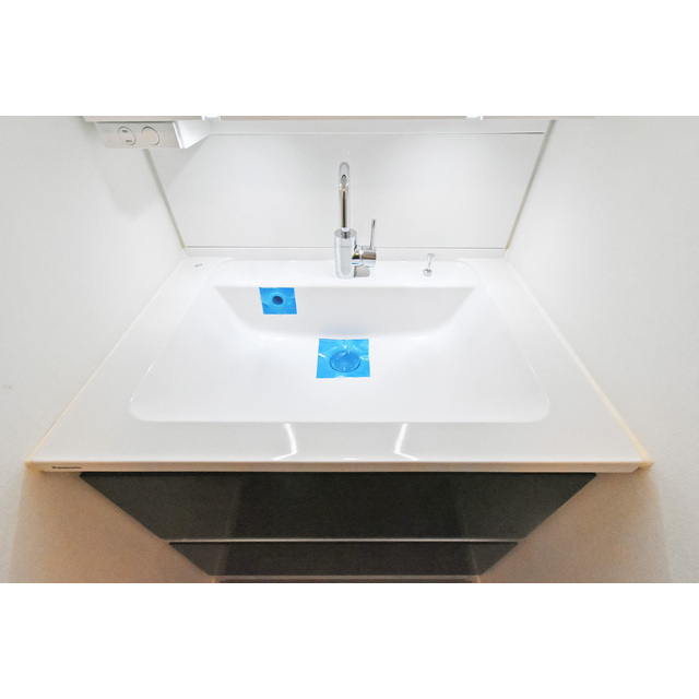 オーパスホームズ三田0804号室 内観