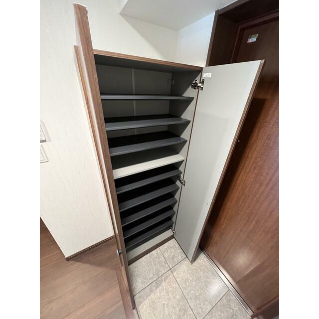 エクセレントアフィー横浜橋2階 収納