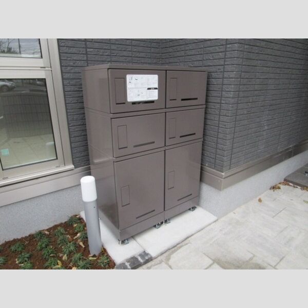 アナシエ鹿浜 宅配ボックス