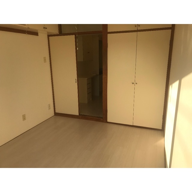 パールハイツ東八幡403号室 リビング