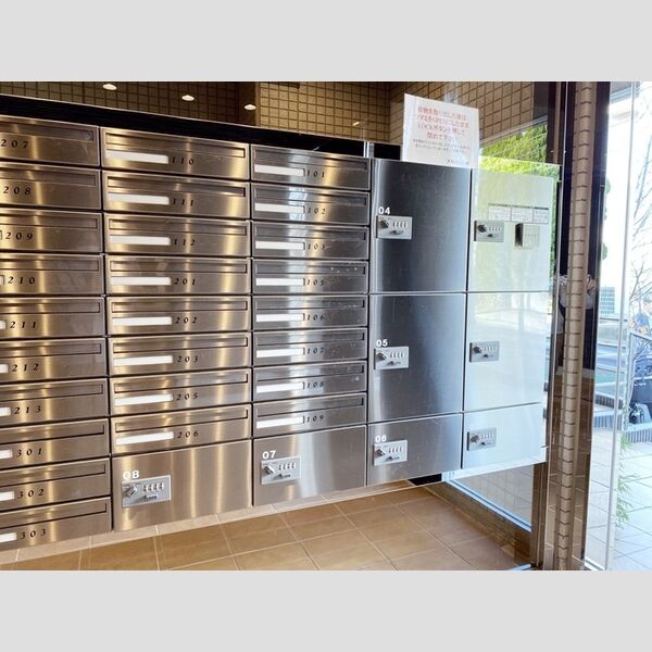 CRESCENTE経堂(クレシェンテ)　壱番館207号室 宅配BOX