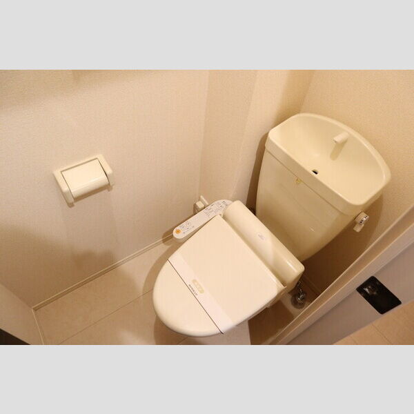 メゾン ド ソレイユ　E105号室 温水洗浄暖房便座