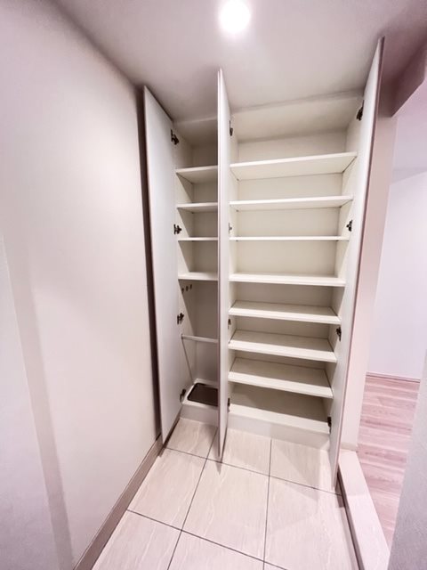 ドゥーエ板橋区役所前5階 収納